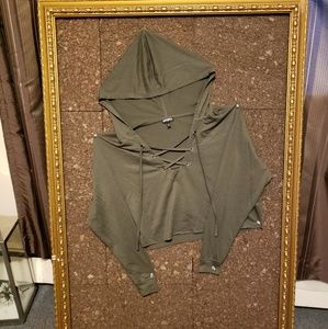 Cropped hoodie